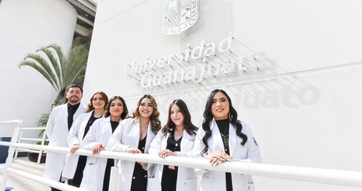 UG entre las 10 mejores universidades de formación médica en México