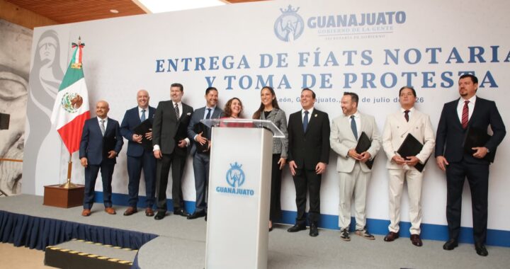 Entregan seis nuevos FIATS para notarias en León y San Felipe