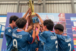 PROCLAMAN MONARCAS DEL MUNDIALITO DE FÚTBOL MUNICIPAL