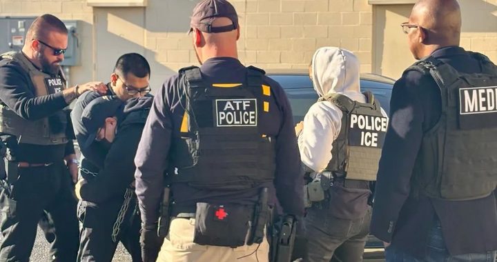 Brinda Atención Gobierno de la Gente a Guanajuatense y su hijo, detenidos por ICE en Texas