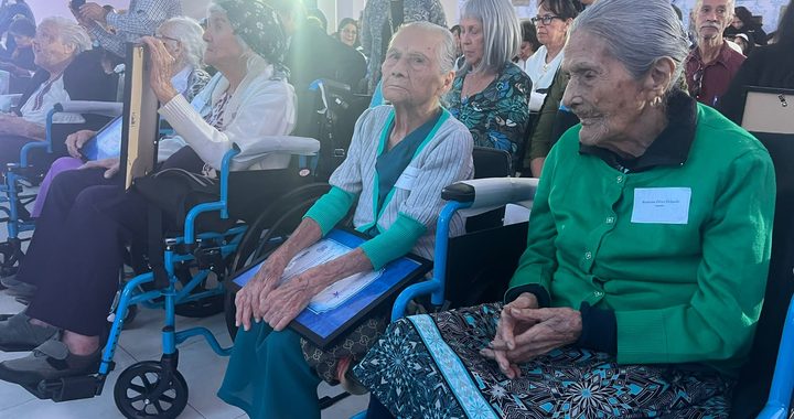 Celebran la vida centenaria de más de 100 guanajuatenses