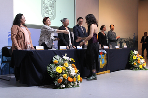 Egresan profesionistas de Arquitectura, Arte y Diseño de la UG