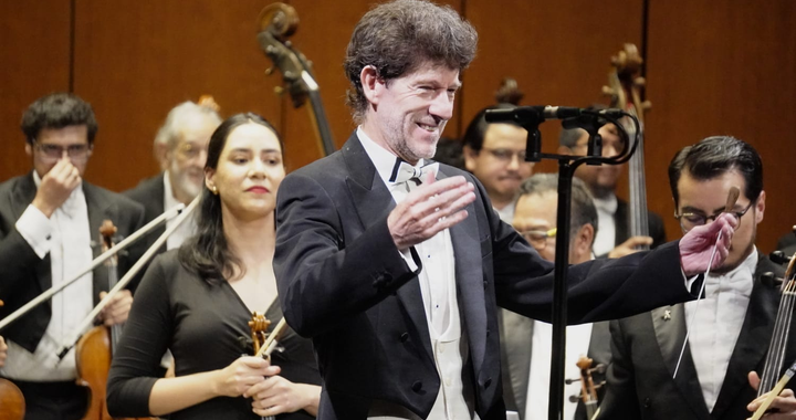 La OSUG llevó al público por un viaje de ritmos y emociones con “Justicia y ritmo”