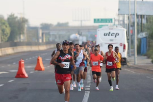 TRIUNFA ALEJANDRO RANGEL EN MEDIO MARATÓN DE CELAYA