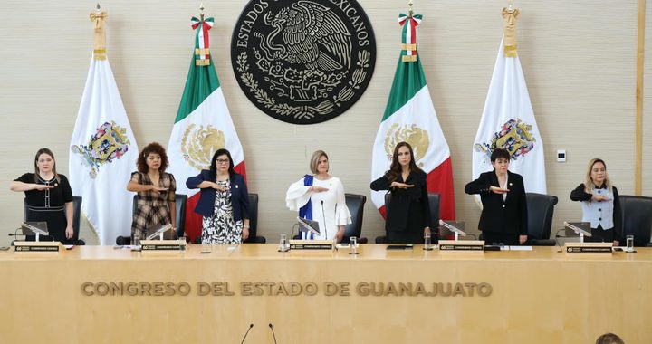 Inicia tercer periodo de sesiones del Congreso, en compañía de los tres poderes
