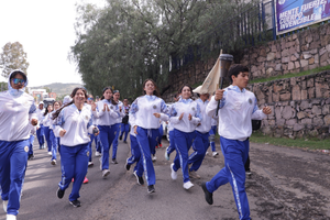 Llega a Guanajuato el fuego simbólico de la tradicional carrera de relevos de la UG ENMS Pénjamo