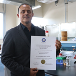 Investigador UG recibe la máxima distinción química en México