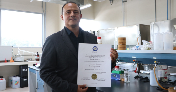 Investigador UG recibe la máxima distinción química en México