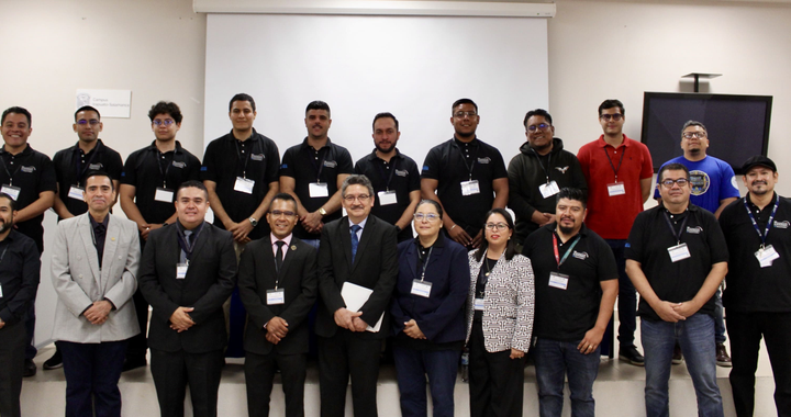 UG Yuriria conecta talento nacional e internacional en electrónica y computación
