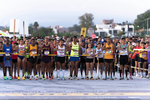 LUCEN FONDISTAS GUANAJUATENSES EN MEDIO MARATÓN DE SAN JUAN