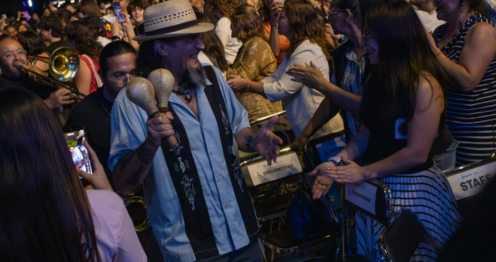 Más de 10 mil personas hacen suyo el Forum en el arranque de su 20 aniversario