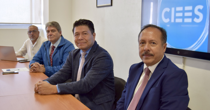 Veterinaria UG se enfoca en mejorar su calidad con apoyo de los CIEES
