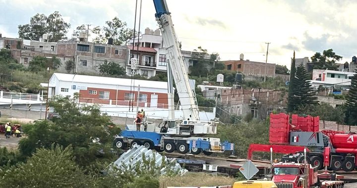 Revisará gobierno federal, daños causados por la volcadura del transformador en Santa Teresa